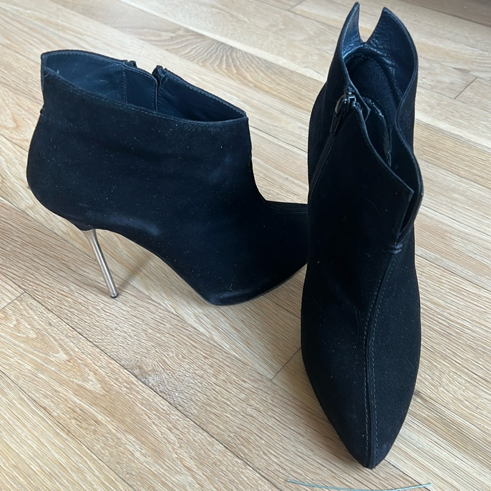 Boots black